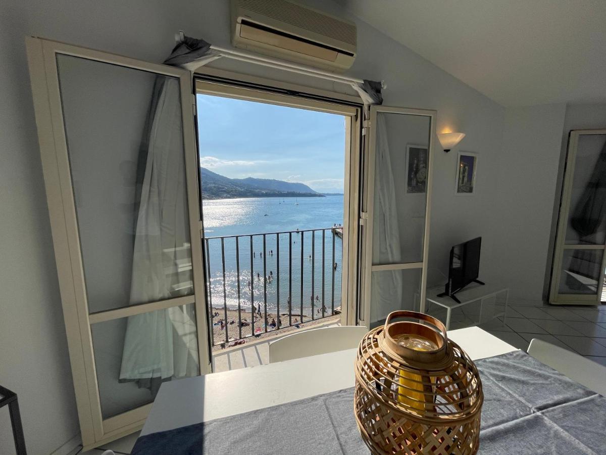 Il Balcone Al Molo Apartment Чефалу Екстериор снимка